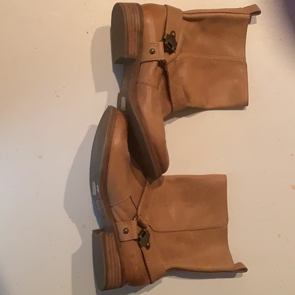 Gianni Bini Boots - Picture 4 of 4